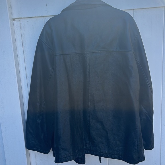 Leather jacket - Picture 3 of 4